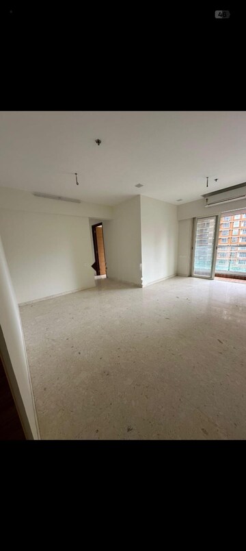 Room in 3 BHK Apartment at Ekta Tripolis, Goregaon West – for Rent