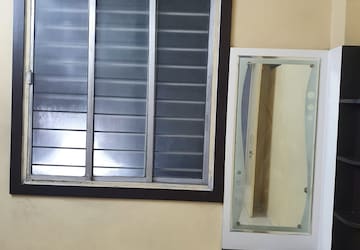 Bedroom in 1 BHK Apartment at Rahul Apartments Erandwane, Erandwane – for Rent