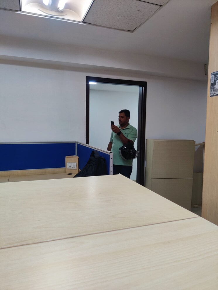 Room, wellington-business-park-i Commercial Office Space 1050 Sq.Ft. In Andheri East Mumbai 9373585