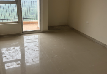 Room in 2 BHK Apartment at Supertech Golf Country Suites, Supertech Golf Country – for Sale