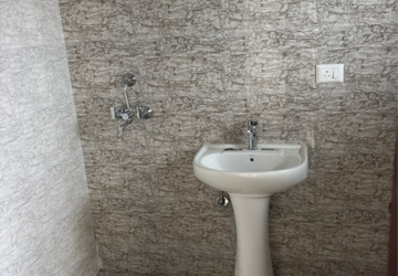 Bathroom in 2 BHK Apartment at Supertech Golf Country Suites, Supertech Golf Country – for Sale