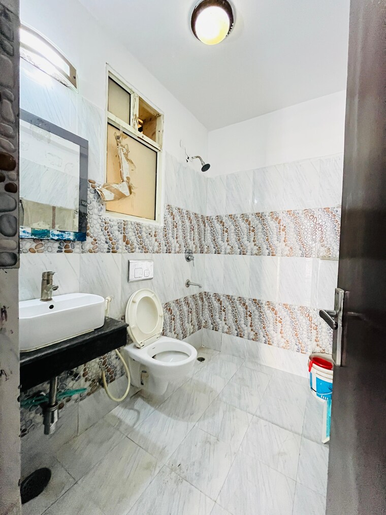 Bathroom, kw-srishti 2 Bedroom 985 Sq.Ft. Apartment In Raj Nagar Extension Ghaziabad 9373588