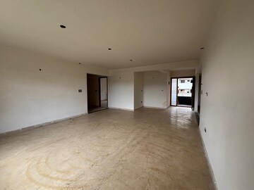 Room in 3 BHK Builder Floor at Jp Nagar Phase 8 – for Sale