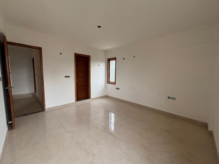 Room, jp nagar phase 8 3 Bedroom 2400 Sq.Ft. Builder Floor In Jp Nagar Phase 8 Bangalore 9373673