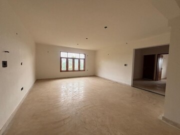 Room in 3 BHK Builder Floor at Jp Nagar Phase 8 – for Sale