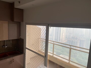 Room in 2 BHK Apartment at Elite Golf Green, Sector 79 – for Rent