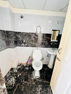 2 BHK + Pooja Room Apartment For Sale in Gulmohur Garden