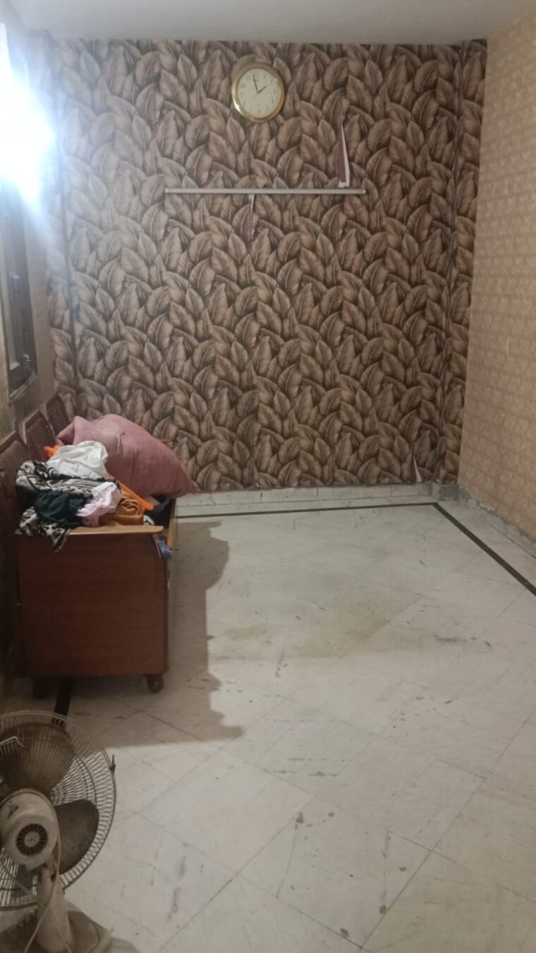 Living Room, saket 1 RK 350 Sq.Ft. Builder Floor In Saket Delhi 9373767