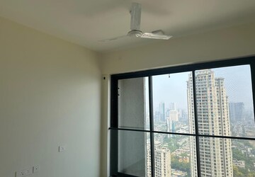 Room in 2 BHK Apartment at Dosti Eastern Bay, Wadala – for Rent