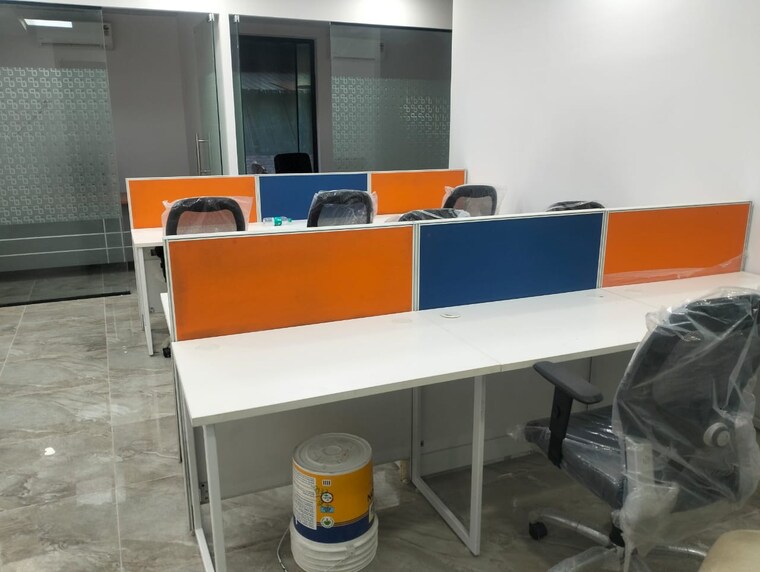 Team Area, sector 16 Commercial Office Space 1000 Sq.Ft. In Sector 16 Noida 9373798