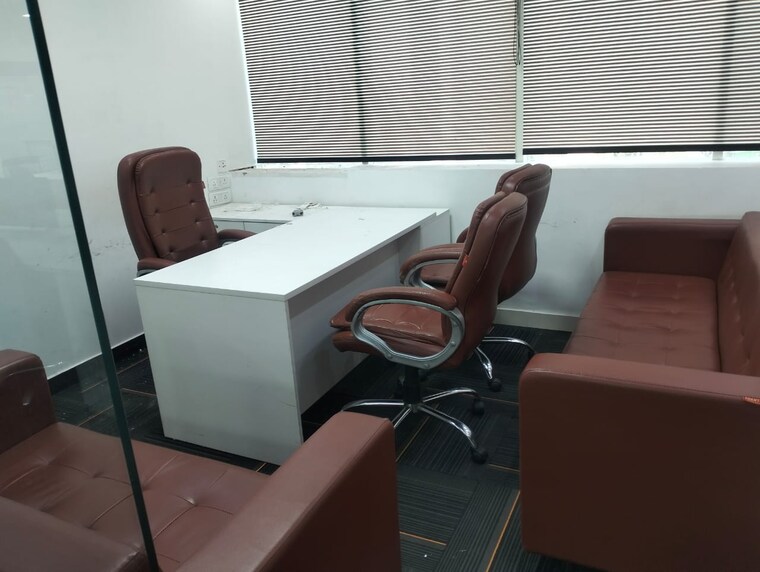 Team Area, sector 16 Commercial Office Space 1000 Sq.Ft. In Sector 16 Noida 9373798