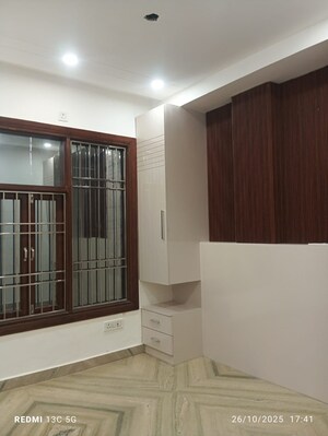 Master Bedroom in 3 BHK Builder Floor at Rohini Sector 25 – for Sale