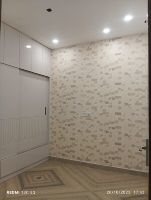 Room in 3 BHK Builder Floor at Rohini Sector 25 – for Sale