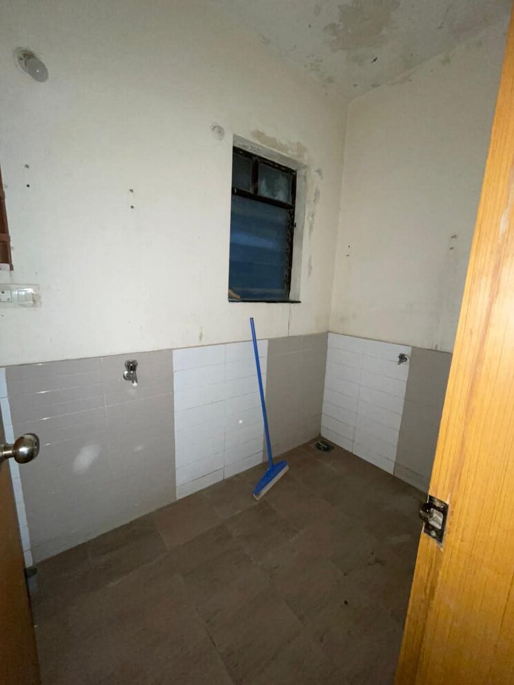 Bathroom, gera-greensville-skyvillas 3.5 Bedroom 2500 Sq.Ft. Apartment In Kharadi Pune 9373878