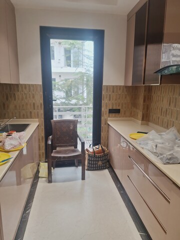 Kitchen in 3 BHK Builder Floor at BPTP Floors, Sector 70 – for Sale