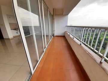 Balcony in 3.5 BHK Apartment at Amanora Victory Towers, Hadapsar – for Sale