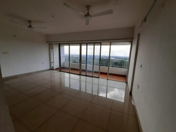 Building Lobby in 3.5 BHK Apartment at Amanora Victory Towers, Hadapsar – for Sale