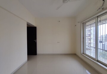 Room in 2 BHK Apartment at Chandak 34 Park Estate, Goregaon West – for Rent