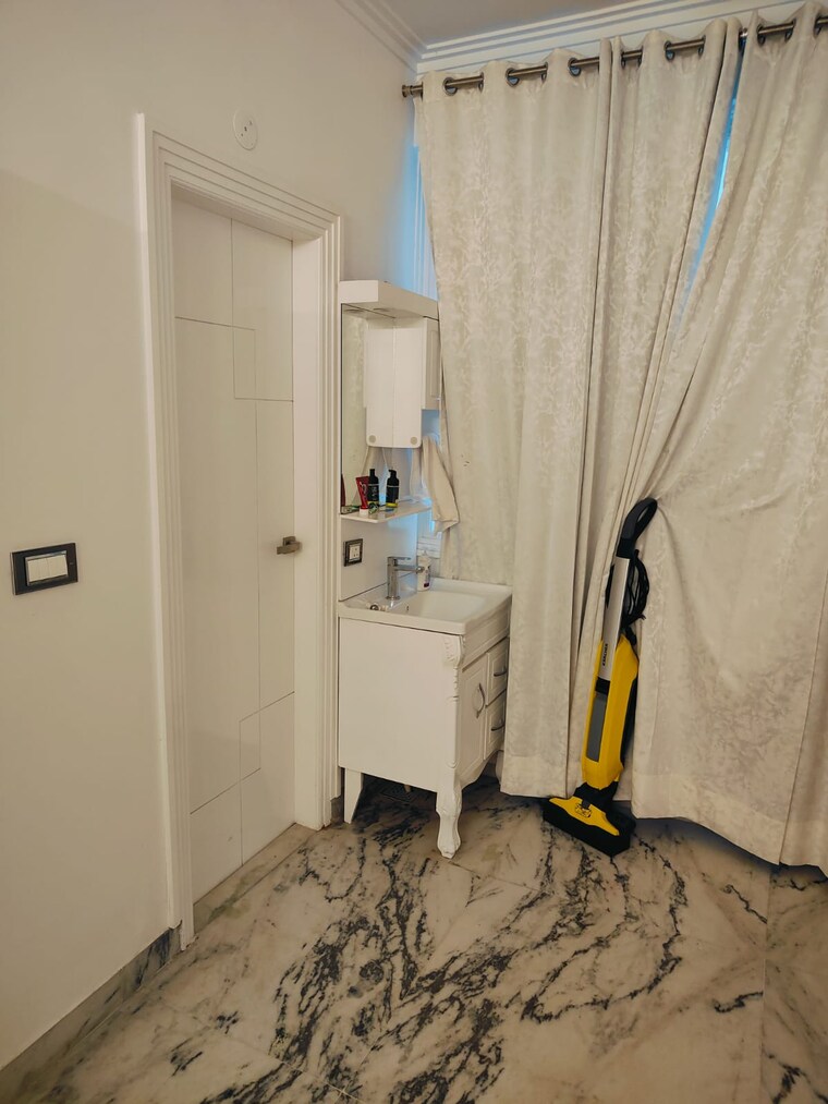 Bathroom, bsnl-society 3 Bedroom 1050 Sq.Ft. Apartment In Sector 50 Chandigarh 9373875