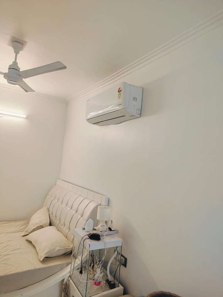 Bathroom, bsnl-society 3 Bedroom 1050 Sq.Ft. Apartment In Sector 50 Chandigarh 9373879