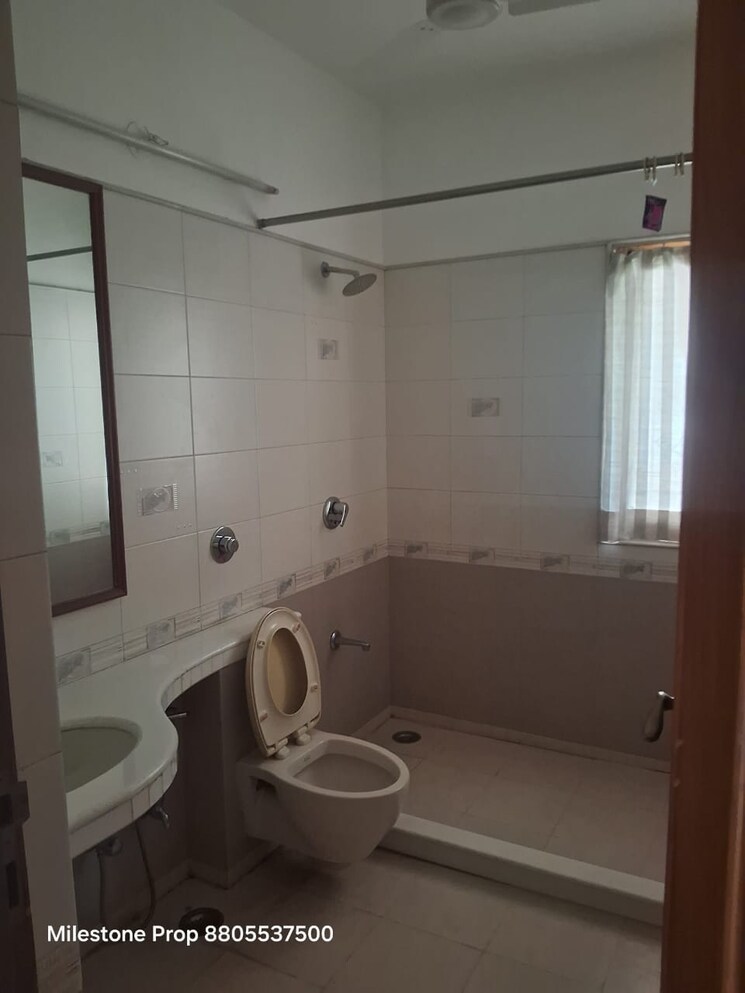 Bathroom, dagde-tapovan-chs 4 Bedroom 4400 Sq.Ft. Villa In Bavdhan Pune 9373967