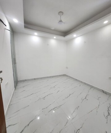 Room in 2 BHK Builder Floor at Saket – for Rent