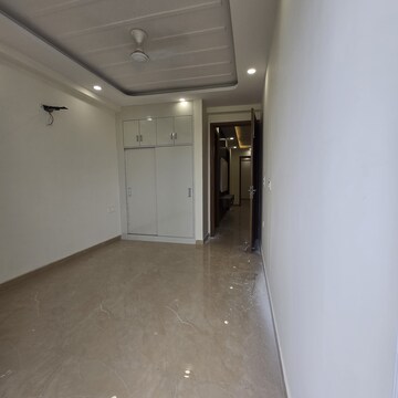 Room in 3 BHK Builder Floor at Chattarpur – for Rent