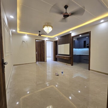 Room in 3 BHK Builder Floor at Chattarpur – for Rent