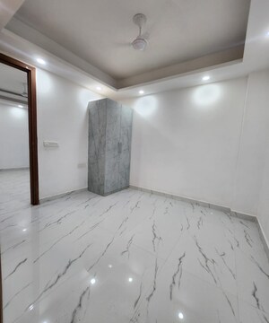 Room in 2 BHK Builder Floor at Saket – for Sale