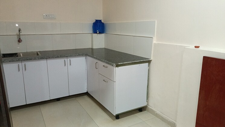 Kitchen, vaishali sector 3 1 Bedroom 600 Sq.Ft. Builder Floor In Vaishali Sector 3 Ghaziabad 9374033