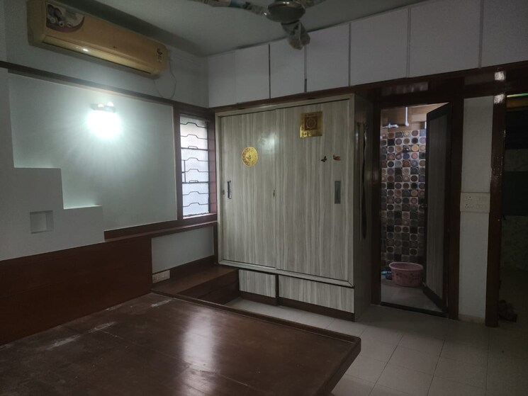 Room, dhanlaxmi-park 3 Bedroom 1300 Sq.Ft. Apartment In Kothrud Pune 9374041