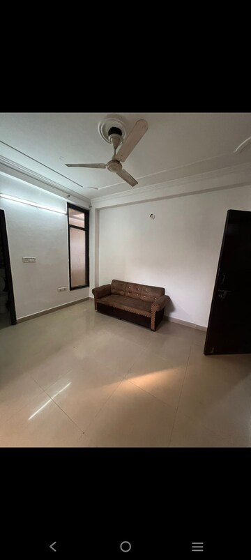 Room in 1 BHK Builder Floor at Saket – for Rent