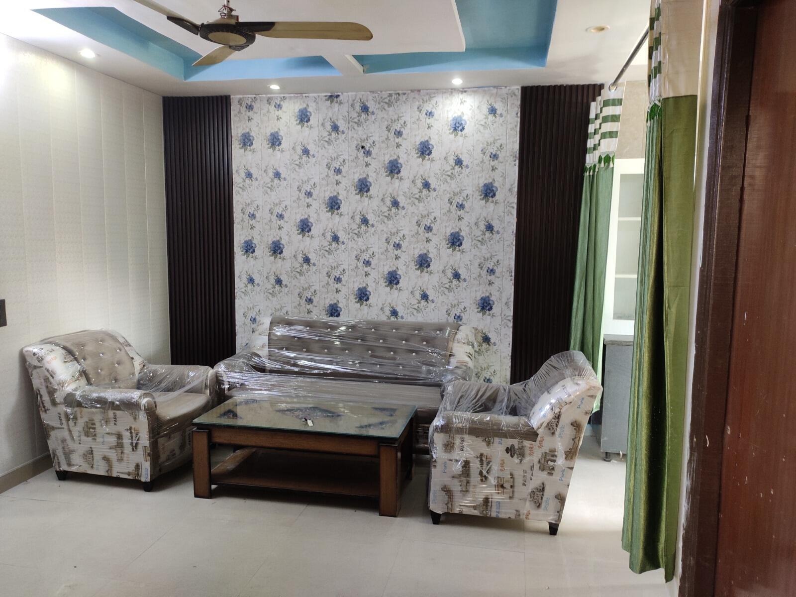 2 BHK + Extra Room Builder Floor For Rent in VIP Road