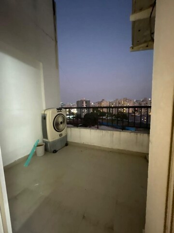 Furnished Amenities in 2 BHK Apartment at Kolte Patil Beryl, Kharadi – for Rent