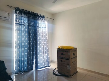 Room in 3 BHK Apartment at Maya Green Lotus Utsav, International Airport Road – for Sale