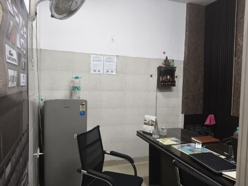  Shop For Rent in Emenox Brave Hearts, Raj Nagar Extension