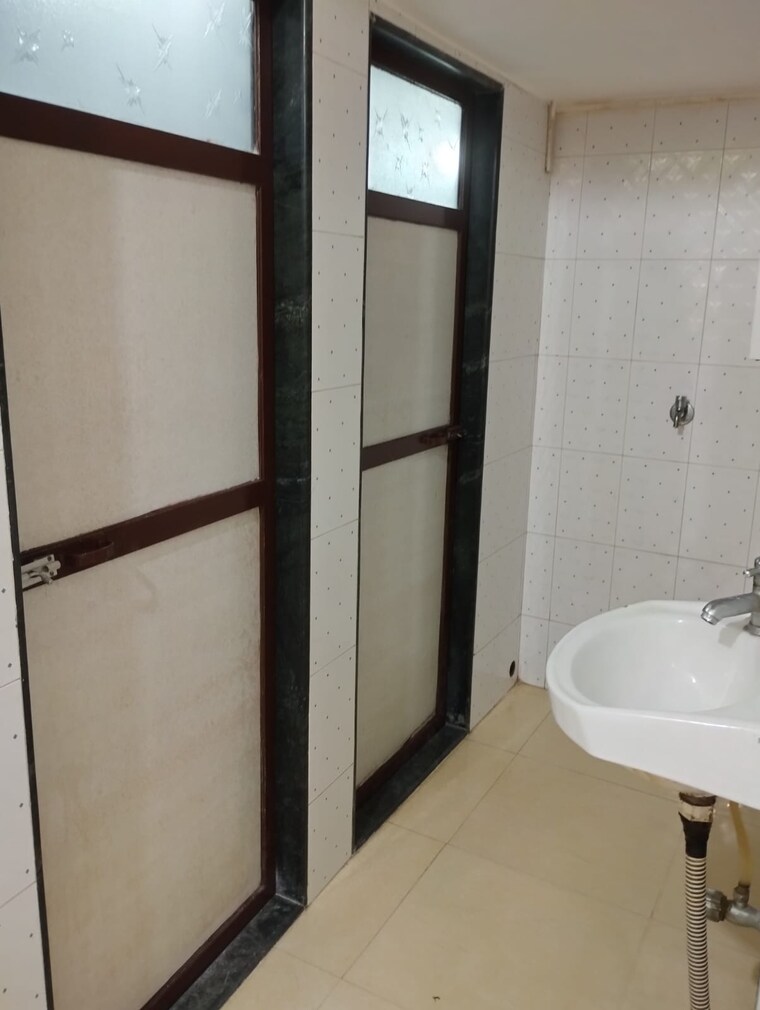 Bathroom, panchamrut-chs-thane 1 Bedroom 400 Sq.Ft. Apartment In Ghodbunder Road Thane 9374322
