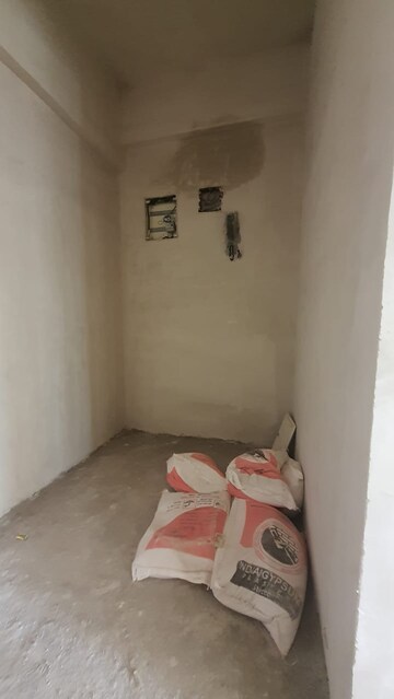 Bathroom in 4 BHK Apartment at Ghatkopar East – for Sale