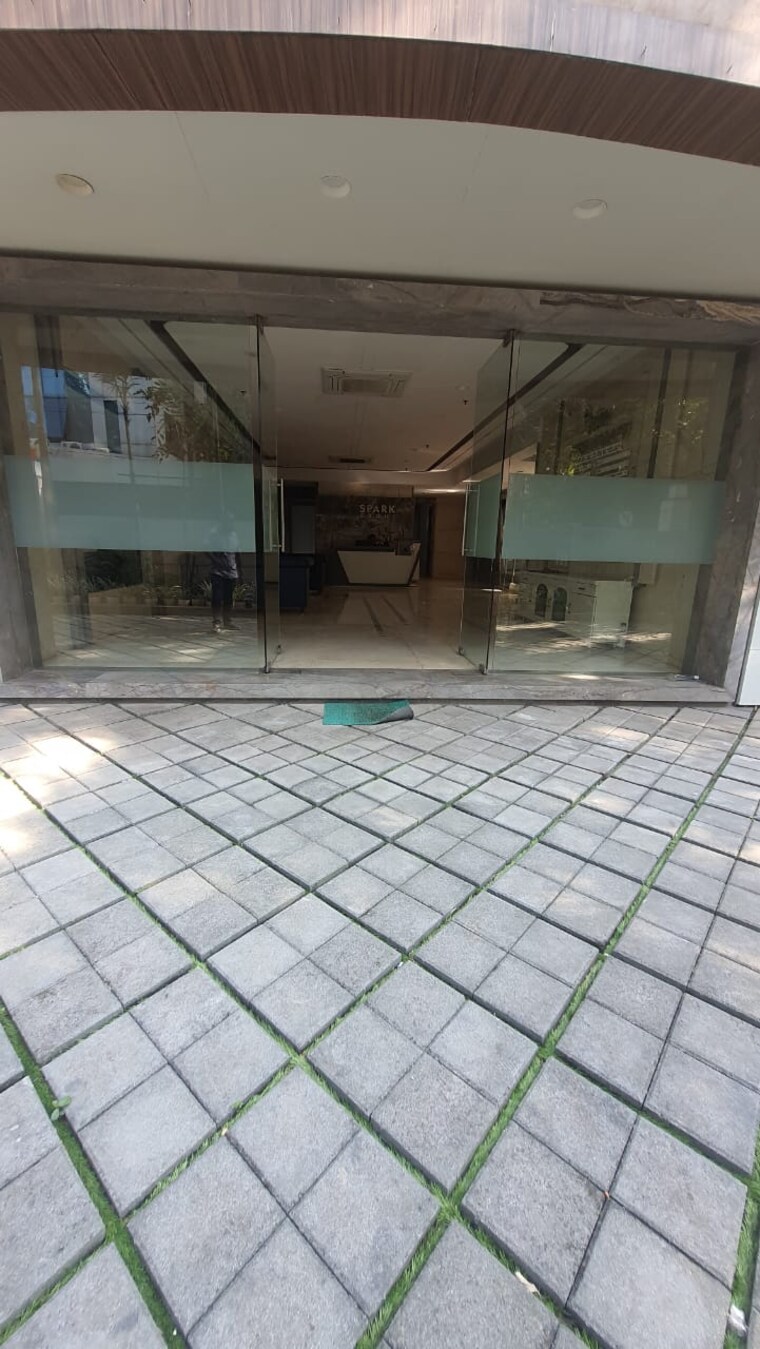  Parking, ghatkopar east 4 Bedroom 2228 Sq.Ft. Apartment In Ghatkopar East Mumbai 9374312