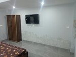 1 Rk  + Extra Room 350 Sq.Ft. Builder Floor in Sector 46