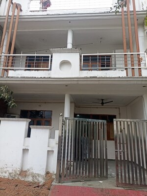 3 BHK Villa – Exterior View View at Gomti Nagar - for Rent