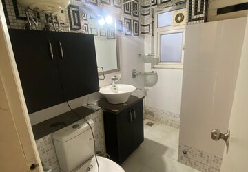 Master Bedroom in 3.5 BHK Apartment at CHD Avenue 71, Sector 71 – for Rent