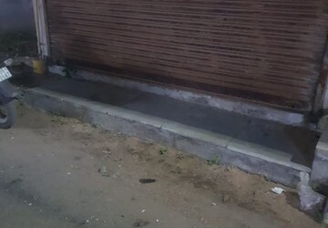 Room in  Shop at Katargam – for Rent