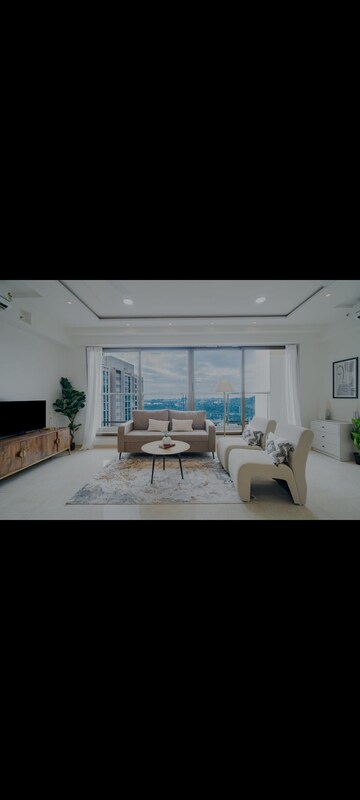 Bedroom in 4 BHK Apartment at Omkar Alta Monte, Malad East – for Rent