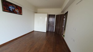 Room in 4 BHK Builder Floor at DLF Garden City Independent Floors, Sector 92 – for Rent