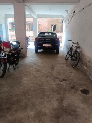 Parking in 2 BHK Builder Floor at Roy Bahadur Road – for Sale