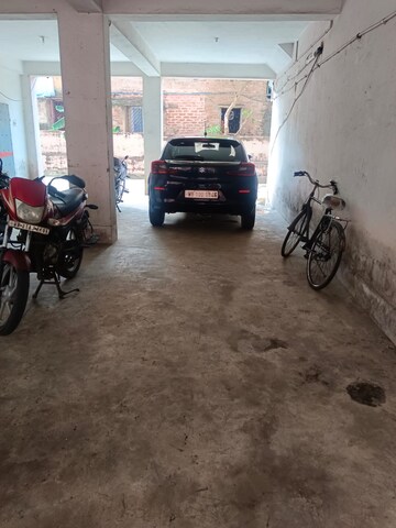 Parking in 2 BHK Builder Floor at Roy Bahadur Road – for Sale