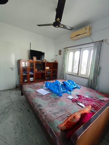 Bedroom in 2 BHK Builder Floor at Roy Bahadur Road – for Sale