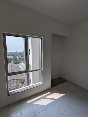 Room in 3 BHK Apartment at Eden Solaris Joka, Bishnupur – for Sale