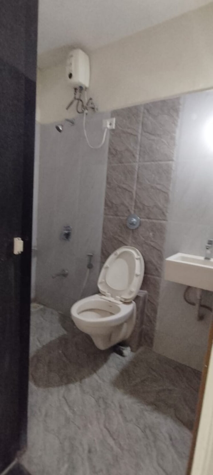 Bathroom, vihang-valley-rio 1 Bedroom 430 Sq.Ft. Apartment In Kasarvadavali Thane 9374561